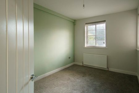 3 bedroom apartment to rent - Photo 4