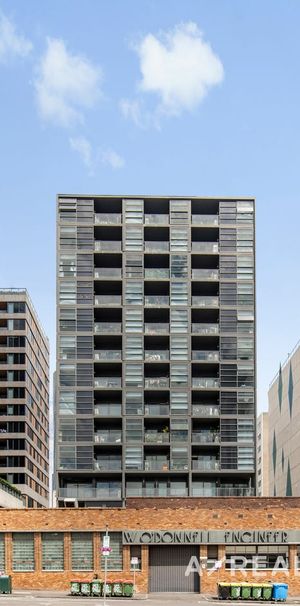 Furnished 2-Bedroom Apartment for Rent in West Melbourne - Photo 1