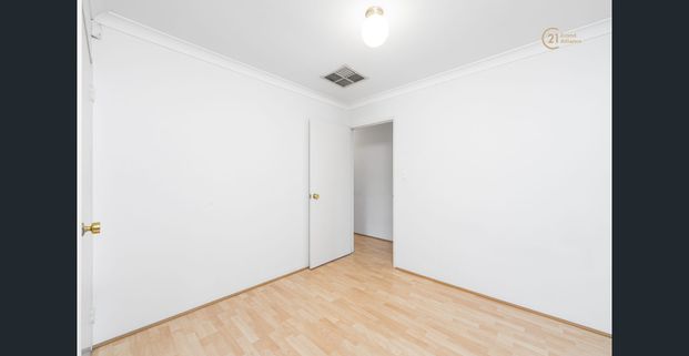 GREAT SIZE 4 BEDROOM HOME WITH GREAT LOCATION!!!!!! @ $850 per week - Photo 1