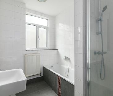 Bedsit to rent - Photo 1