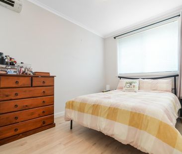 Comfortable & Convenient 2-Bedroom Unit - Photo 2