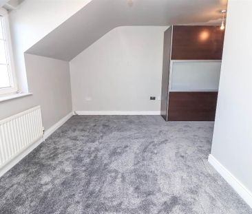 53 Leathem Square, Dundonald, Belfast, BT16 2QL - Photo 3