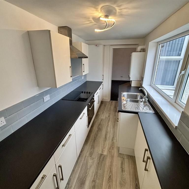 2 bedroom bungalow to rent - Photo 1