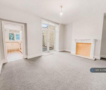 2 bedroom terraced house to rent - Photo 3