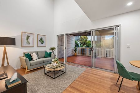 Modern, boutique townhouse - Photo 2