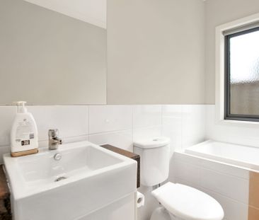 Well-Maintained Three Bedroom Courtyard Home! - Photo 1