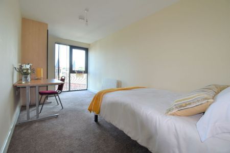 3 bed Apartment 33 Ecco - Photo 3