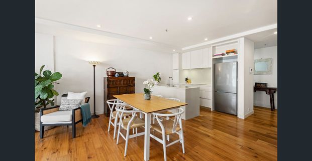 Spacious Apartment with Stunning Bay Outlooks & Dual Parking - Photo 1