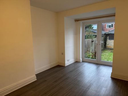 3 bedroom terraced house to rent - Photo 4