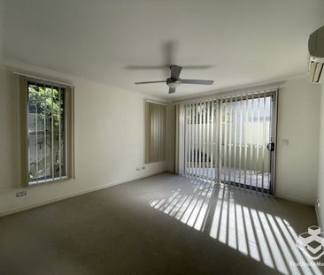 3 Bedroom Villa in Emerald Lakes - Photo 4