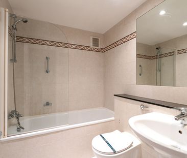 Apartment 16, The Dock Mill, Grand Mill Quay, Barrow Street, Dublin... - Photo 3