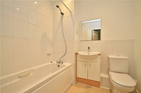 Oriental Road, Woking, Surrey, GU22 7PH - Photo 5