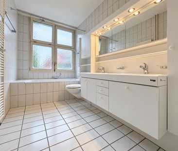 Grosszügige Wohnung an zentraler Lage - Photo 5