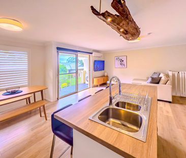 Stylishly Renovated Townhouse in Sought-After Gated Estate - Photo 5