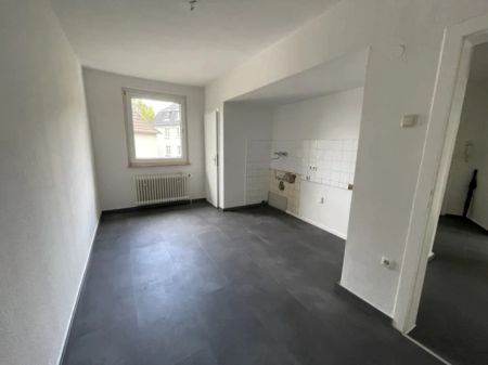 Helle und geräumige 2-Zimmer-Wohnung mit Balkon - Photo 4