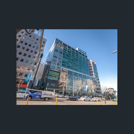 Large Modern Furnished Apartment - Photo 4