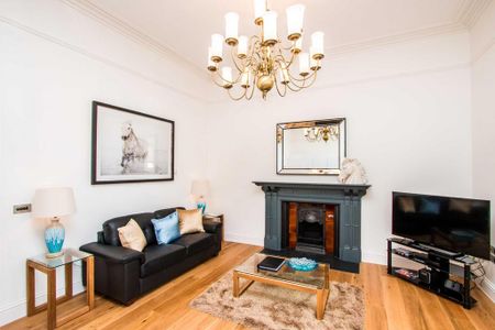 2 bedroom serviced apartment to rent - Photo 3