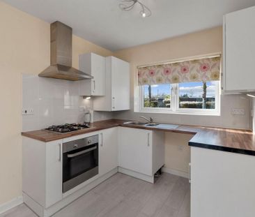 2 bedroom semi-detached house to rent - Photo 4