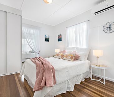 4 Higlett Street, Scarborough QLD 4020 - House For Rent | Domain - Photo 4