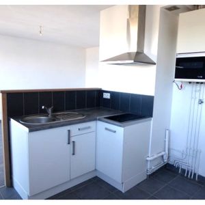 Location Appartement 2 pièces 46m² CHATEAUBRIANT 44110 - Photo 2