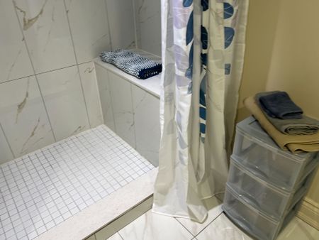 For Lease - 3968 St Peter Street Unit# Lower, Niagara Falls, Ontario - Photo 2