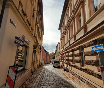 *Erstbezug nach Sanierung* kleine 2-Raum Dachgeschosswohnung - Foto 1