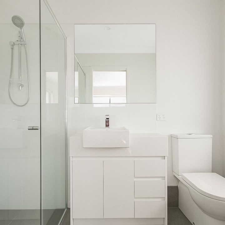 TOWN HOUSE 7 MINUTES FROM THE BEACH - Photo 1