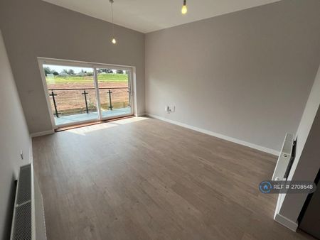 2 bedroom detached house to rent - Photo 2