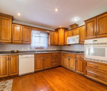 For Lease - 8112 Beaver Glen Drive, Niagara Falls, Ontario - Photo 2
