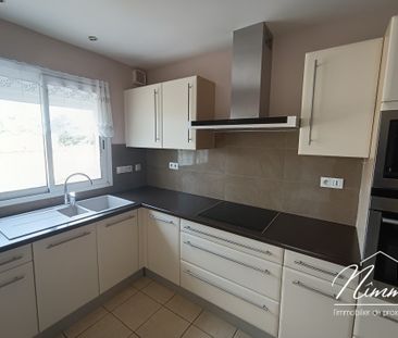 Location Appartement 3 pièces 64m² NIMES 30000 - Photo 4