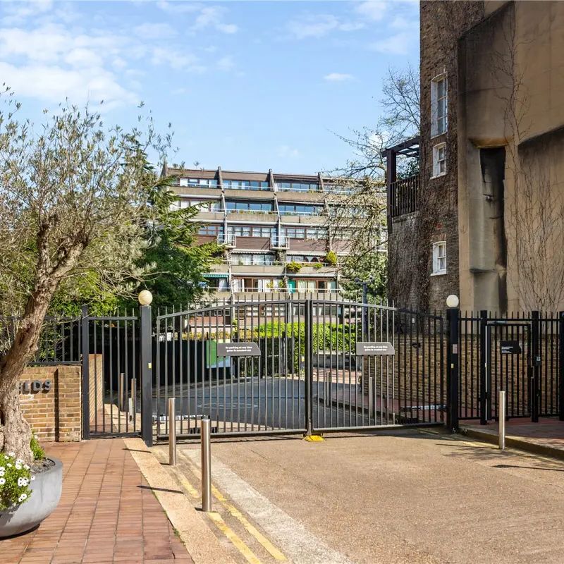 1 bedroom flat in St. Georges Fields - Photo 1