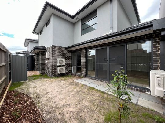 STUNNING TWO BEDROOM TOWNHOUSE - Photo 1