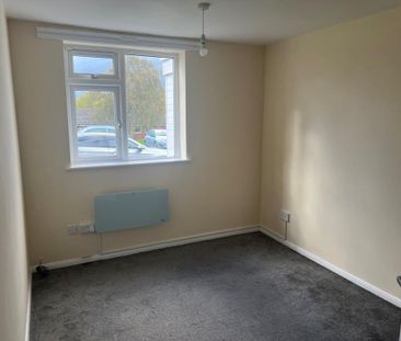 2 bedroom ground floor flat to rent - Photo 6