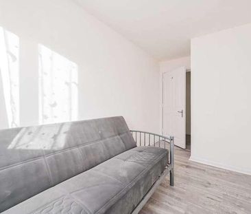 Outlook House, En, Enfield, EN3 - Photo 3