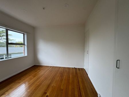 Refurbished 2 BdrmUnit BigStorage & Parkingsss - Photo 5