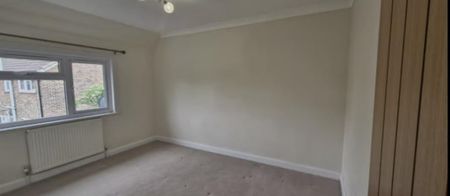 2 bedroom semi-detached house to rent - Photo 2