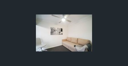 EASY CARE, UNFURNISHED, ENTERTAINER'S DELIGHT! - Photo 5