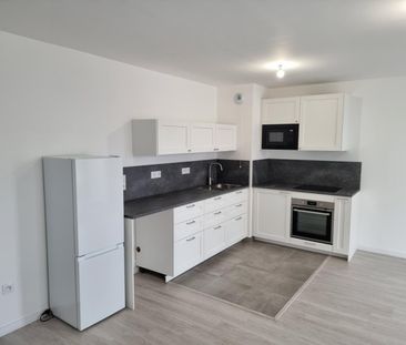 location Appartement T3 DE 68.1m² À LOMME - Photo 2