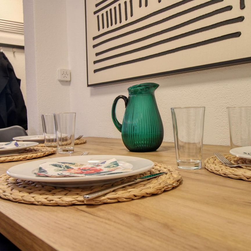 Your Coliving Spot in the Heart of Zurich - Photo 1