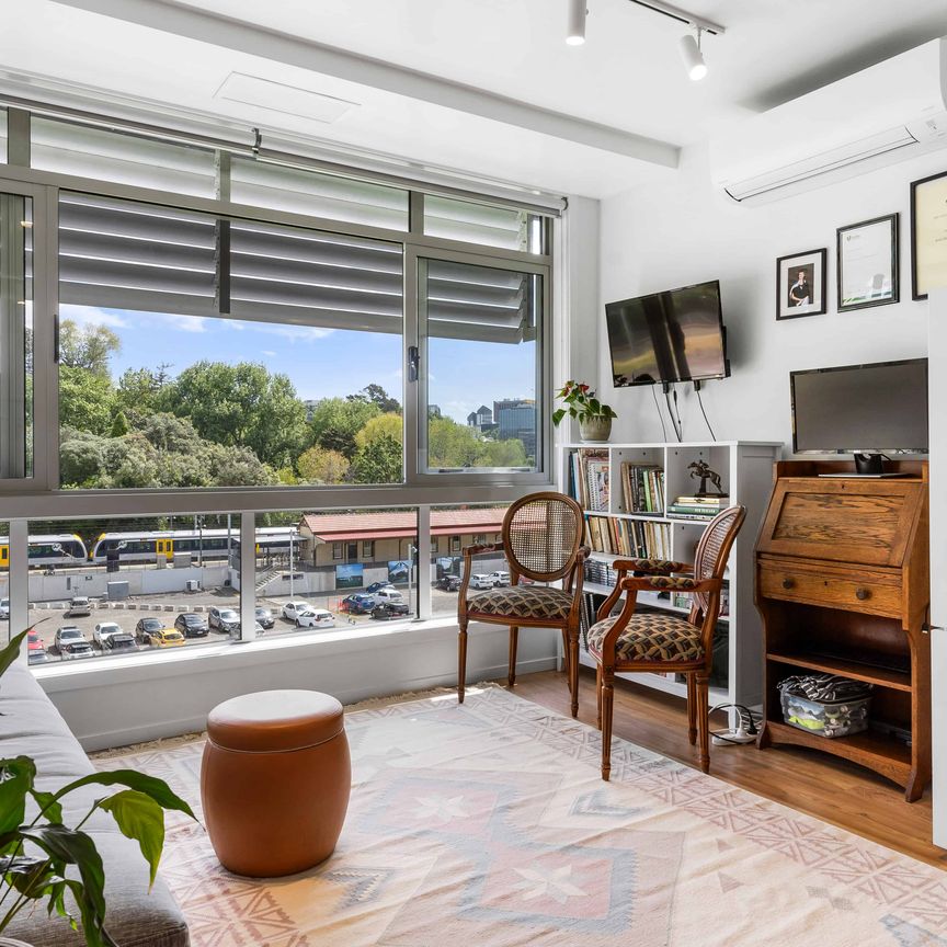 Superb Apartment with Carpark - Photo 1