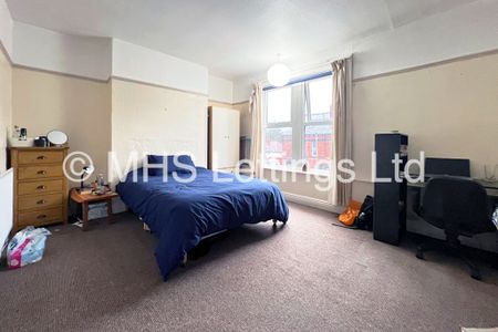 4 Bedroom Mid Terraced House for rent in Burchett Grove - Photo 4