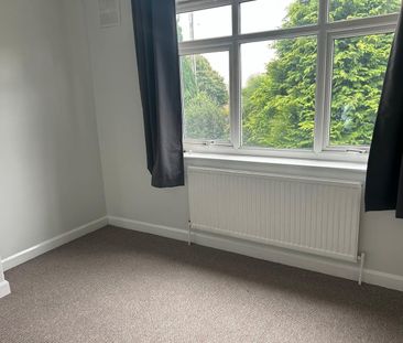 2 Bed Terraced House, Hartley Crescent, LS6 - Photo 3