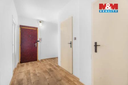 Pronájem bytu 2+1 v České Lípě, ul. Červeného kříže - Photo 3