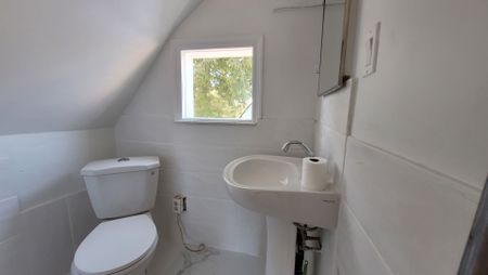 For Lease - 46 Glenwood Drive, Wasaga Beach, Ontario - Photo 4