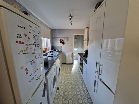 3 bed flat to rent in Bolingbroke Street, Heaton, NE6 - Photo 3