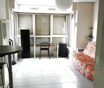 Location Appartement 1 pièce 23m² AIX EN PROVENCE 13100 - Photo 1