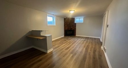 109 Rose St, Lower Barrie | $1750 per month | Plus Hydro - Photo 3