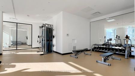 For Lease - 6 David Eyer Road Unit# PH915, Richmond Hill, Ontario - Photo 5