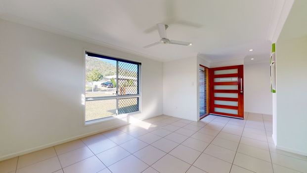 Discover modern family living in the heart of Norman Gardens! - Photo 1