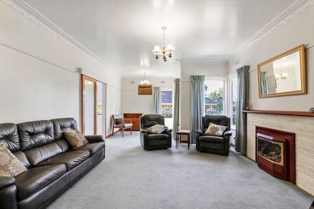 Cheltenham - Photo 5